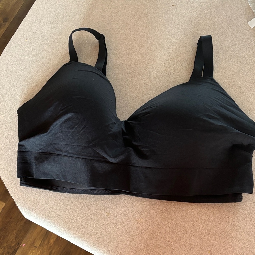 Sleek Black Women's Bra